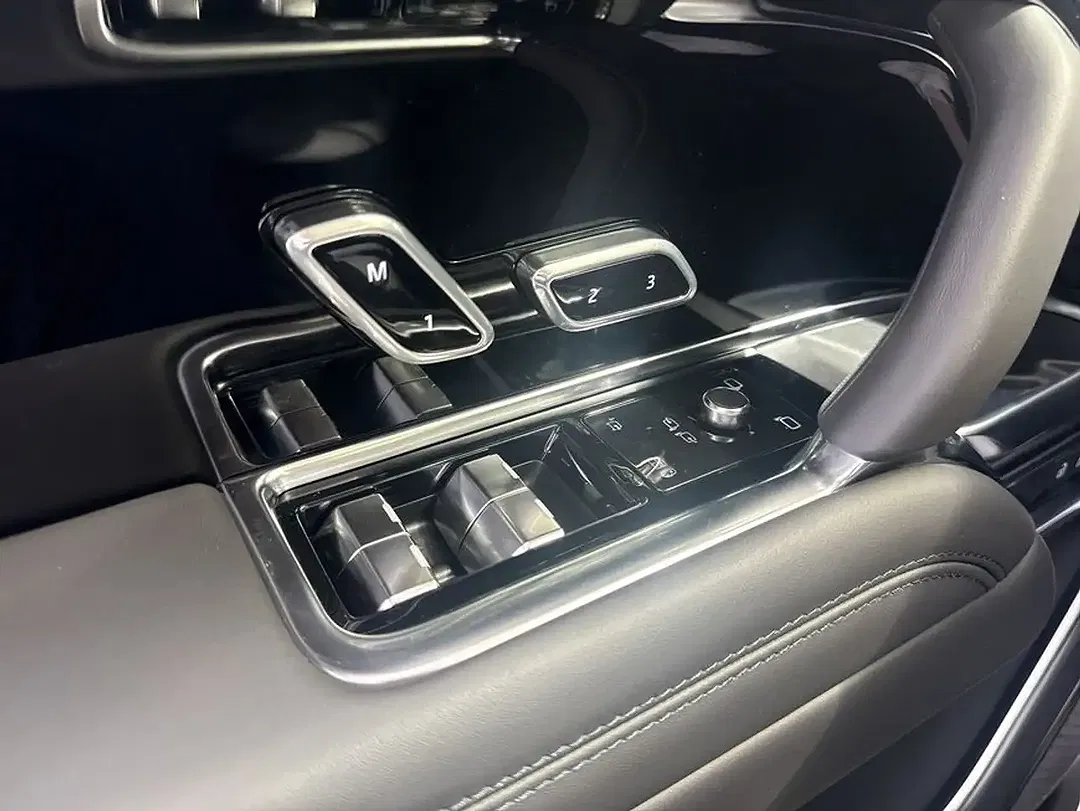 Land Rover Range Rover - Thumbnail 14