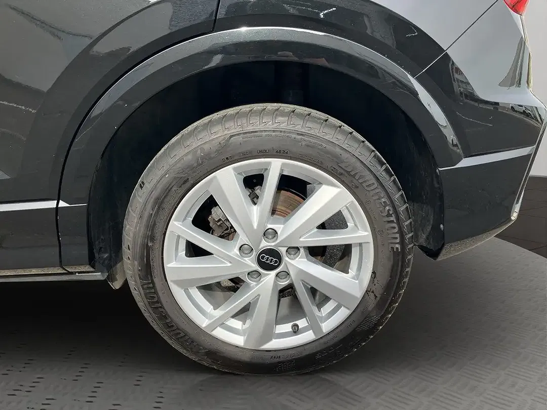 Audi Q2 - Thumbnail 3