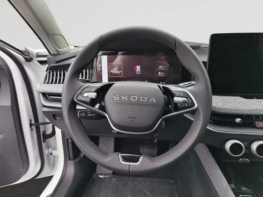 Skoda Superb - Thumbnail 12