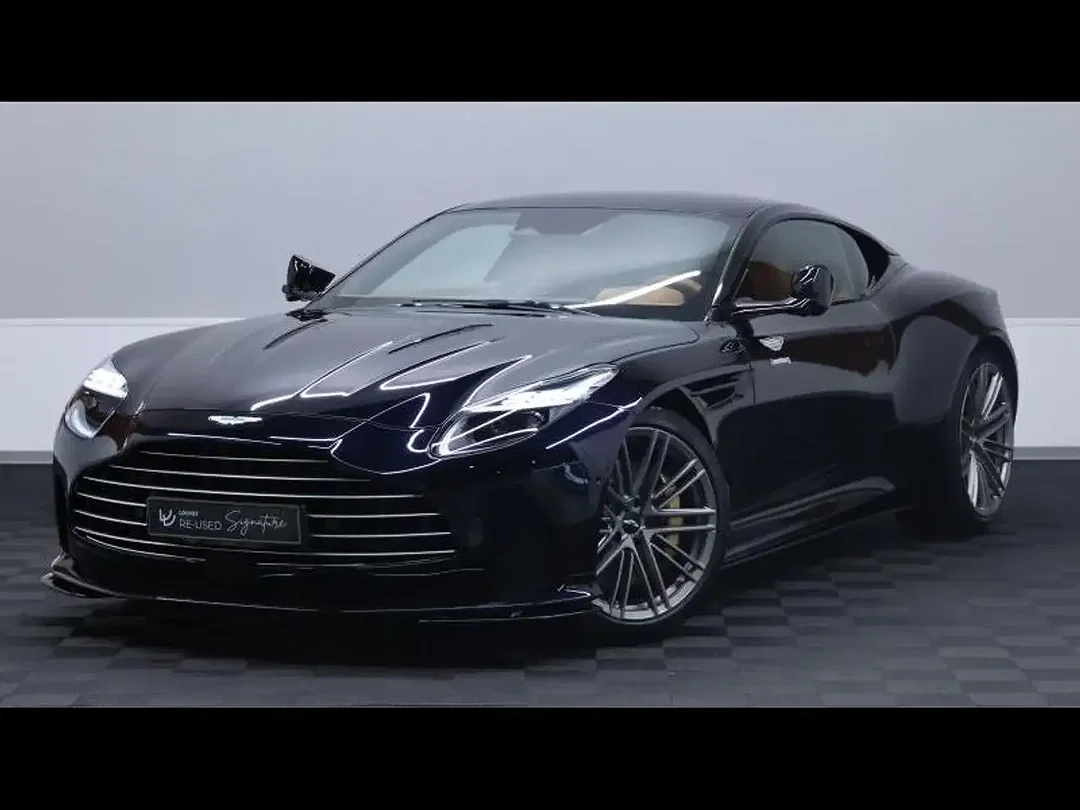 Aston Martin DB12 - Afbeelding 1