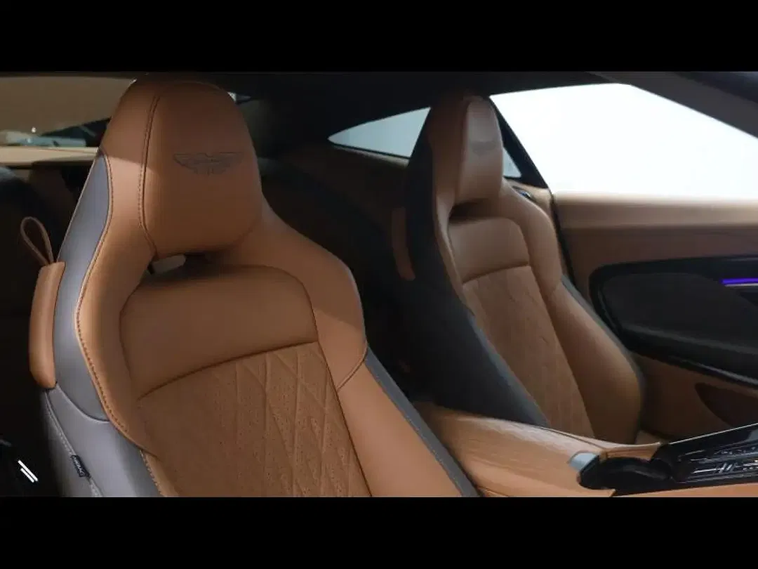 Aston Martin DB12 - Thumbnail 12