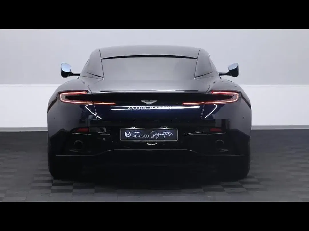 Aston Martin DB12 - Thumbnail 5