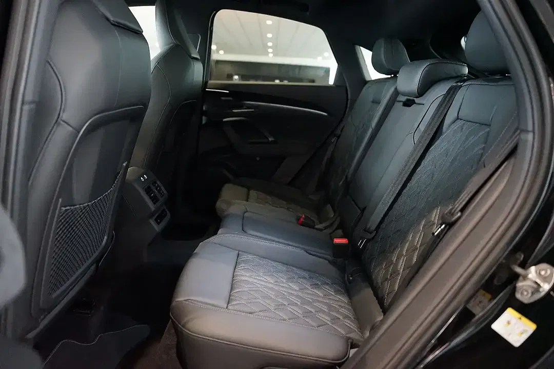 Audi SQ5 - Thumbnail 11