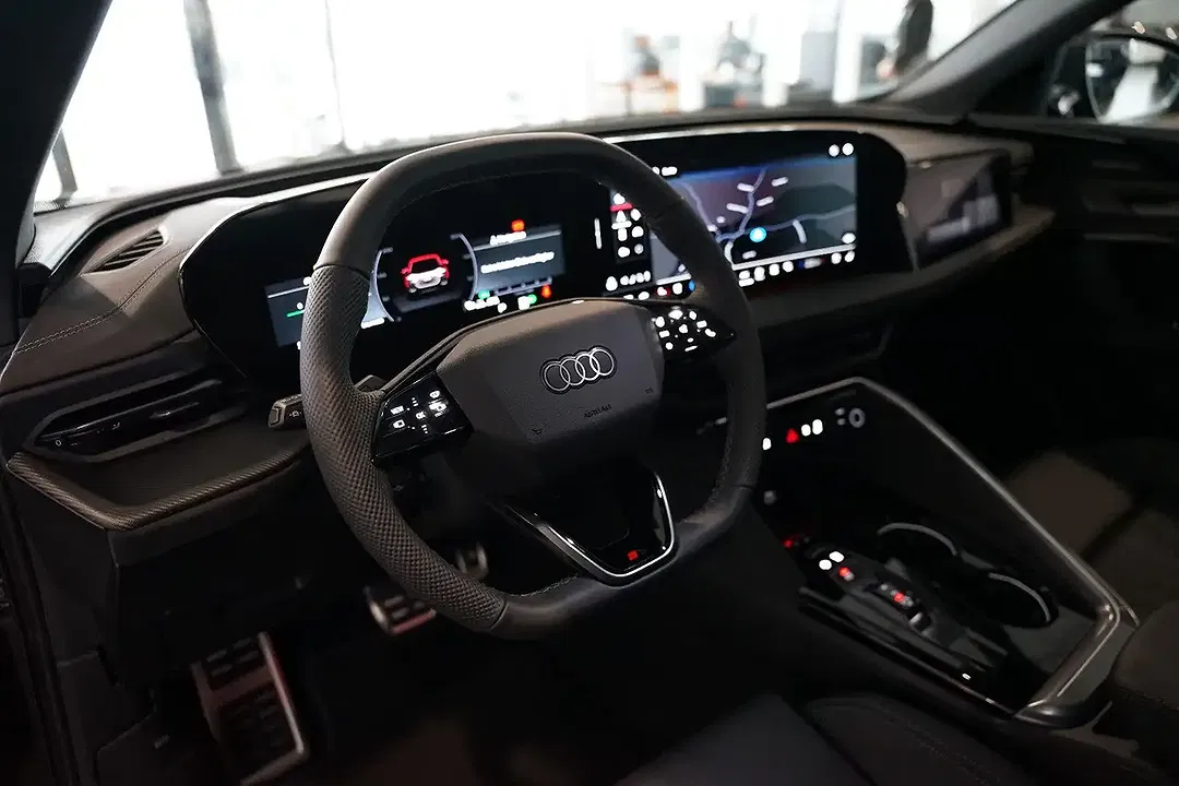 Audi SQ5 - Thumbnail 12