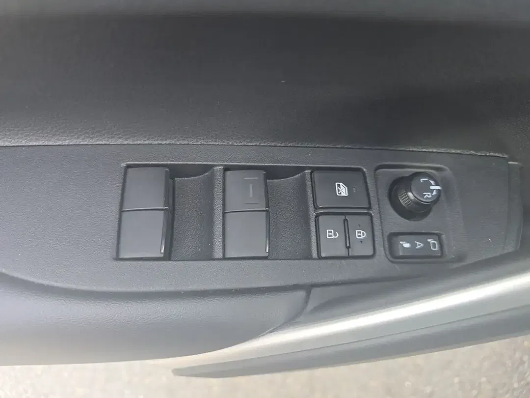 Toyota Corolla Cross - Thumbnail 13