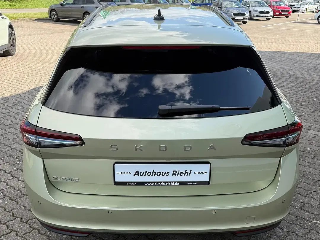 Skoda Superb - Thumbnail 7