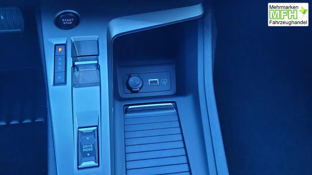 Peugeot 308 - Thumbnail 11