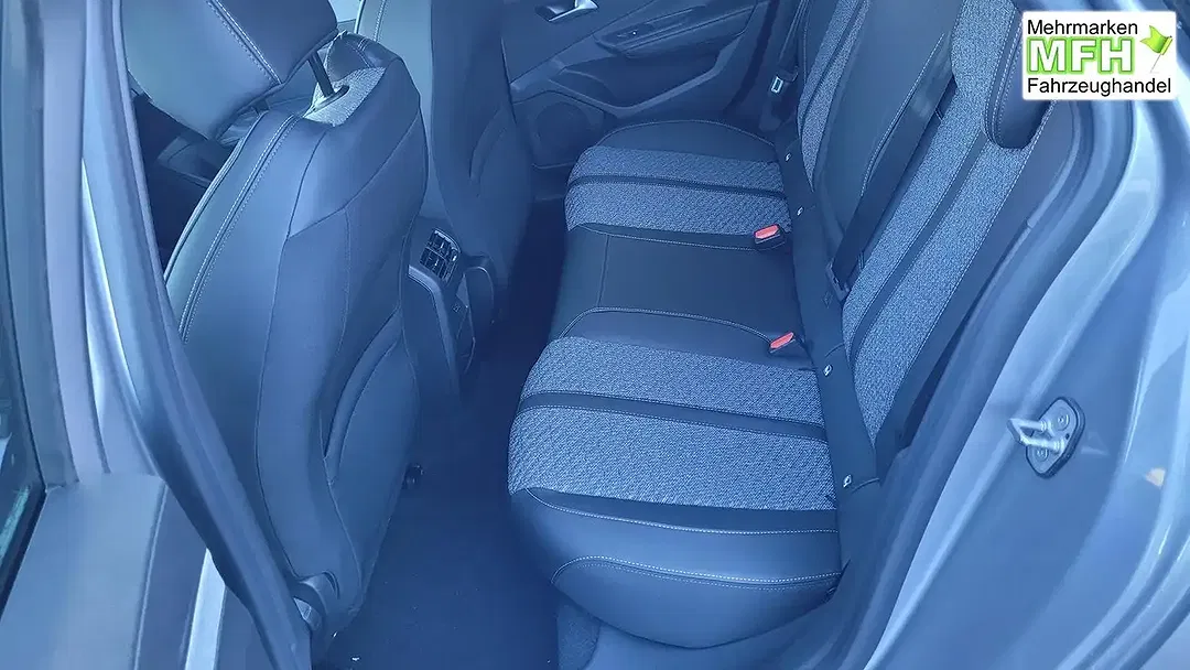 Peugeot 308 - Thumbnail 9