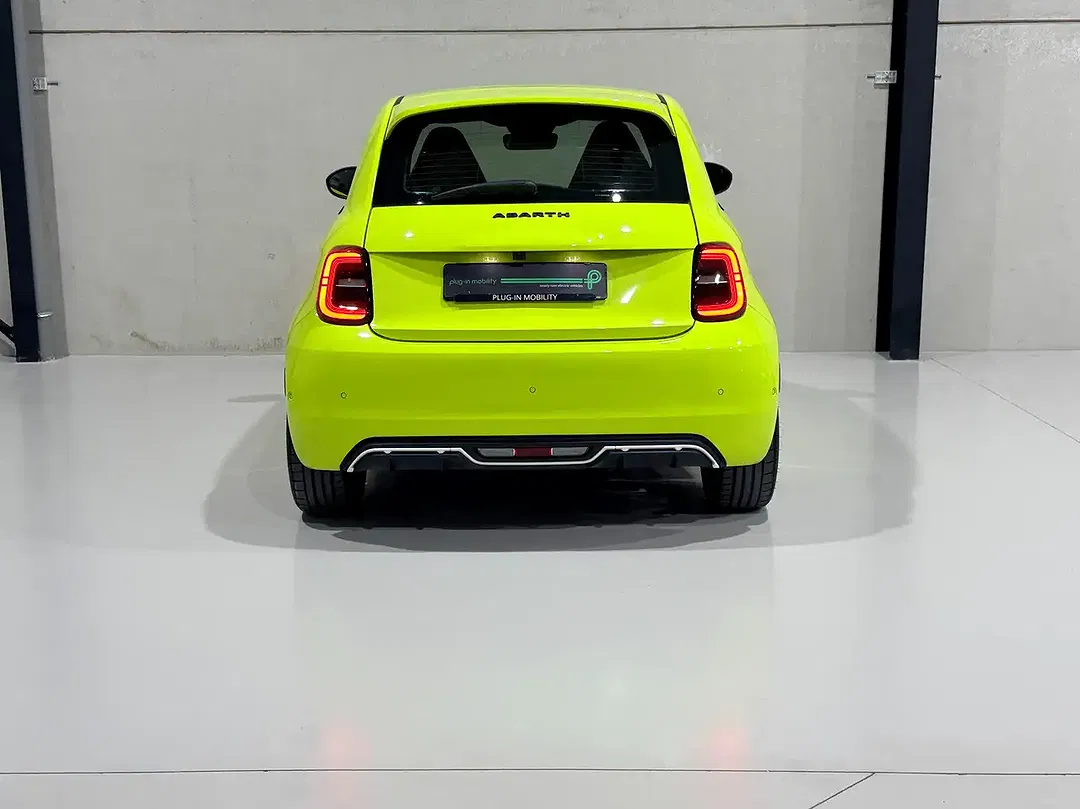 Abarth 500e - Thumbnail 12