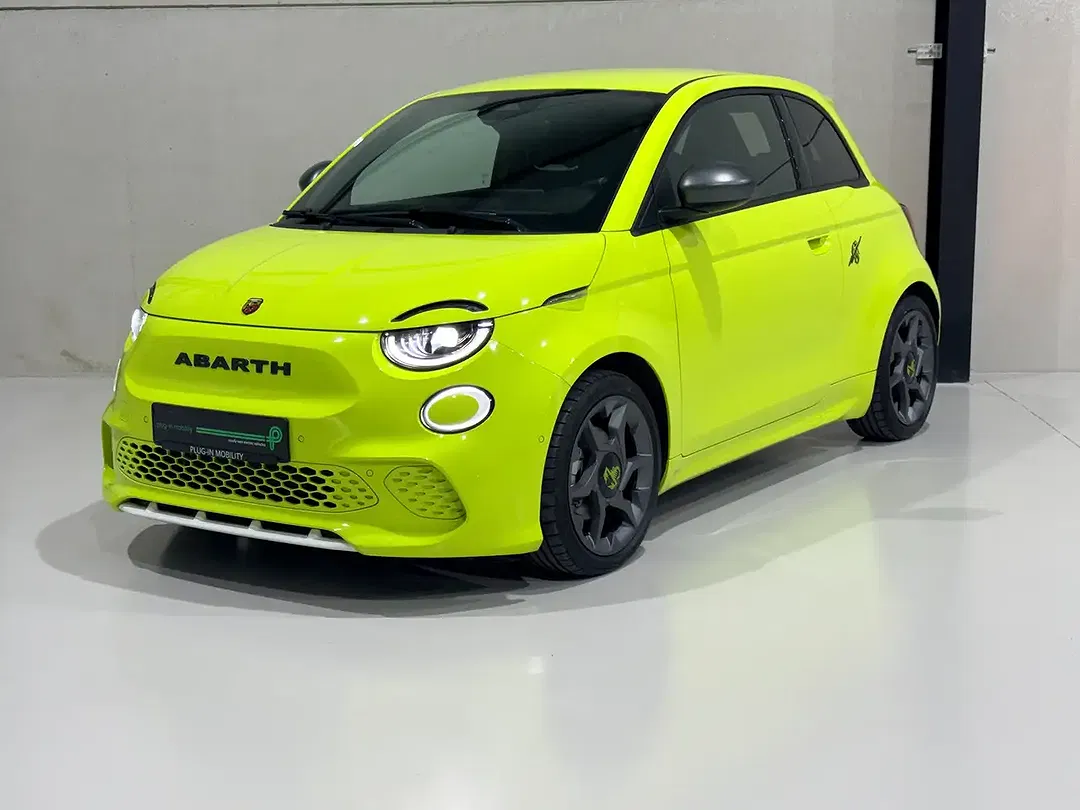Abarth 500e - Thumbnail 5