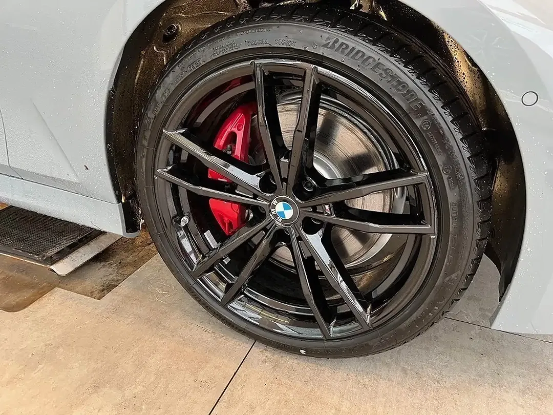 BMW M3 - Thumbnail 3