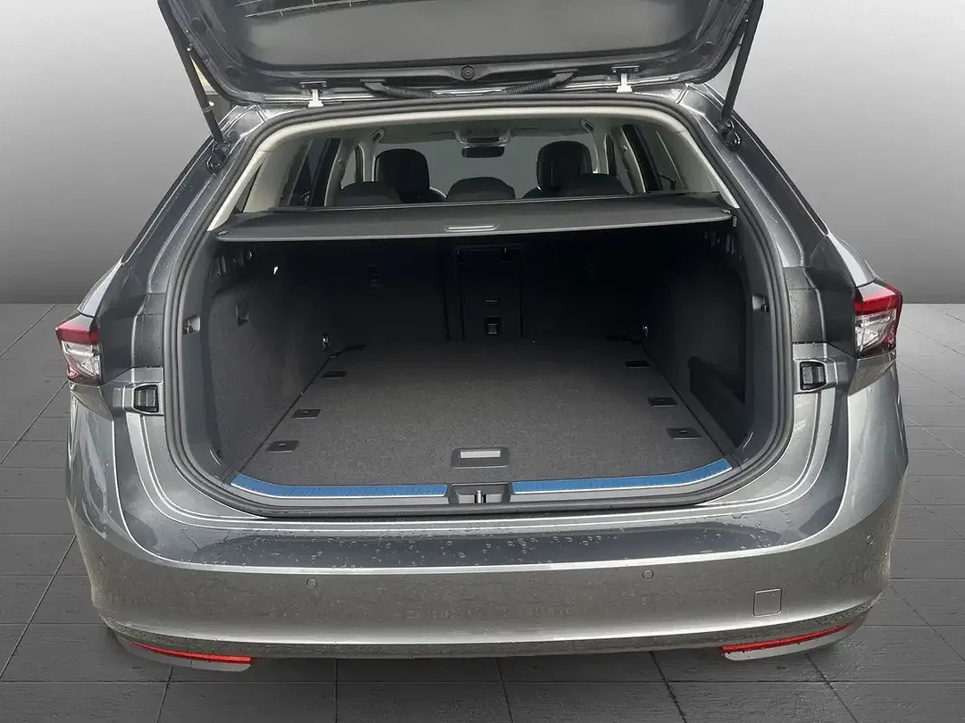 Skoda Superb - Thumbnail 3