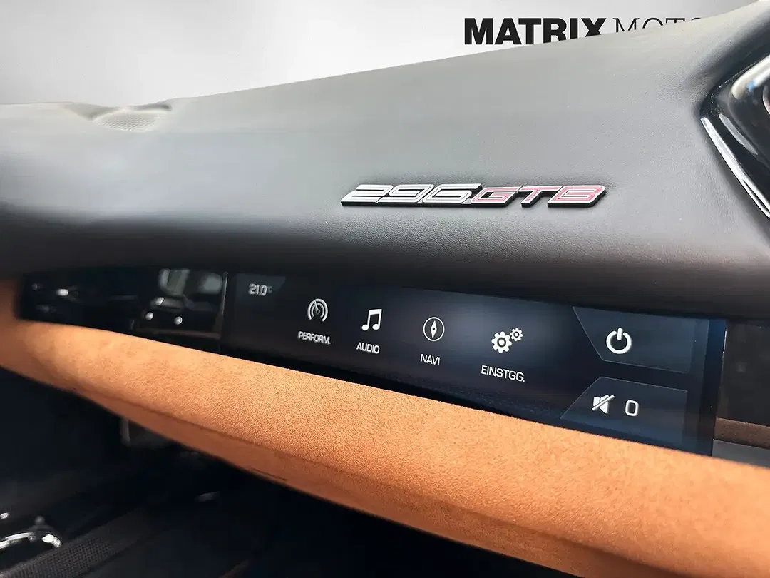 Ferrari 296 GTB - Thumbnail 19