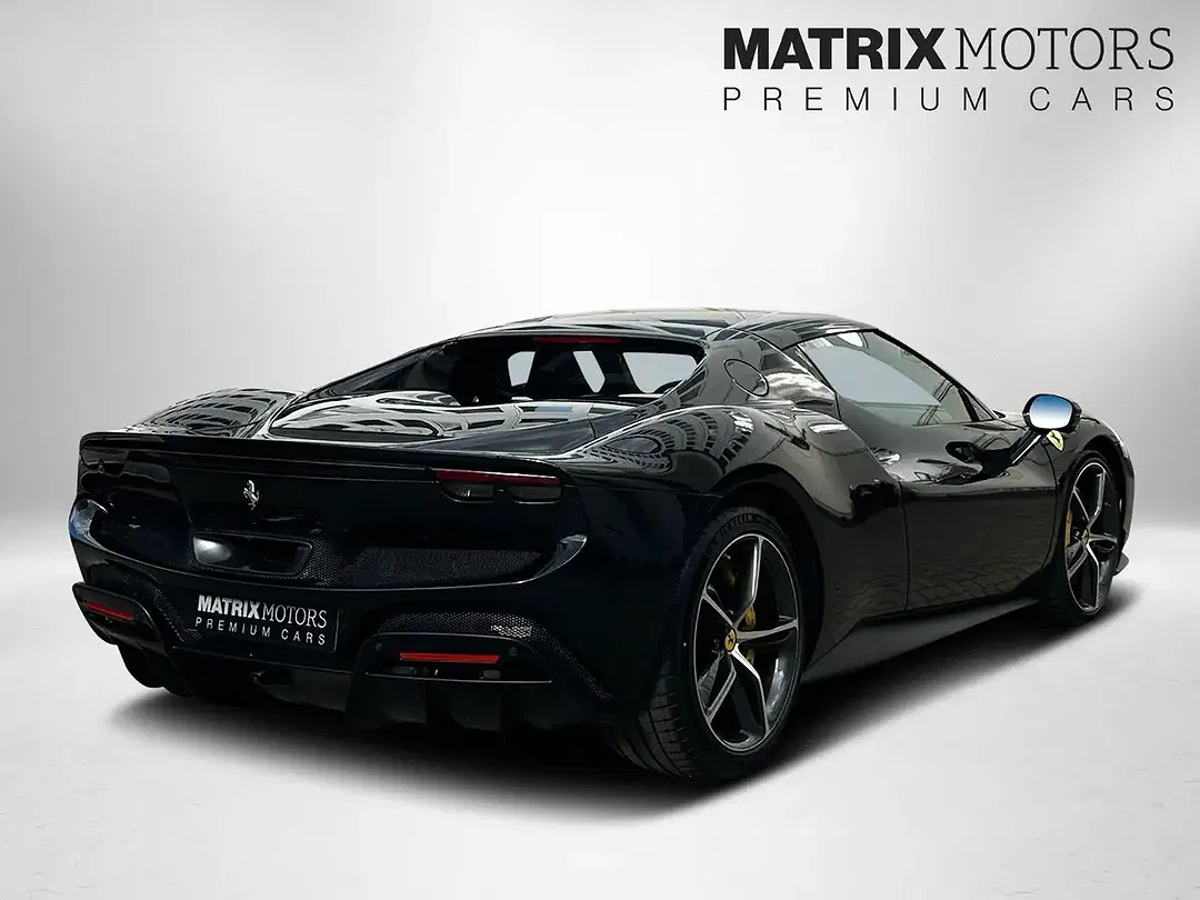 Ferrari 296 GTB - Thumbnail 2