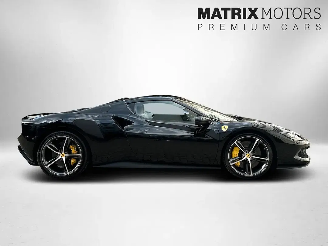 Ferrari 296 GTB - Thumbnail 5