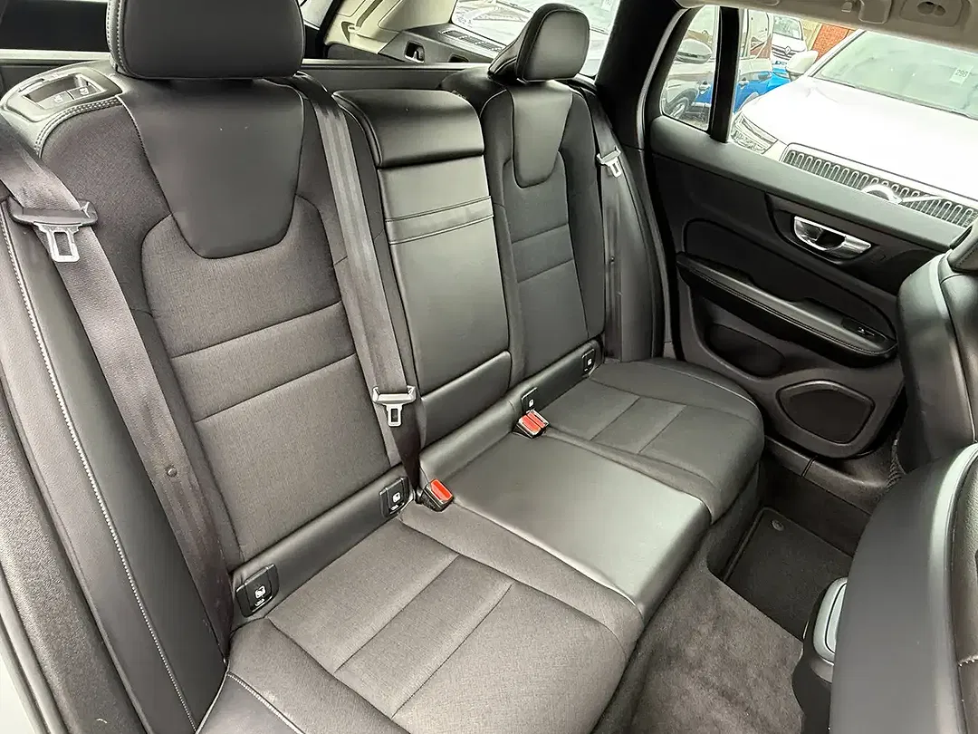 Volvo V60 - Thumbnail 24
