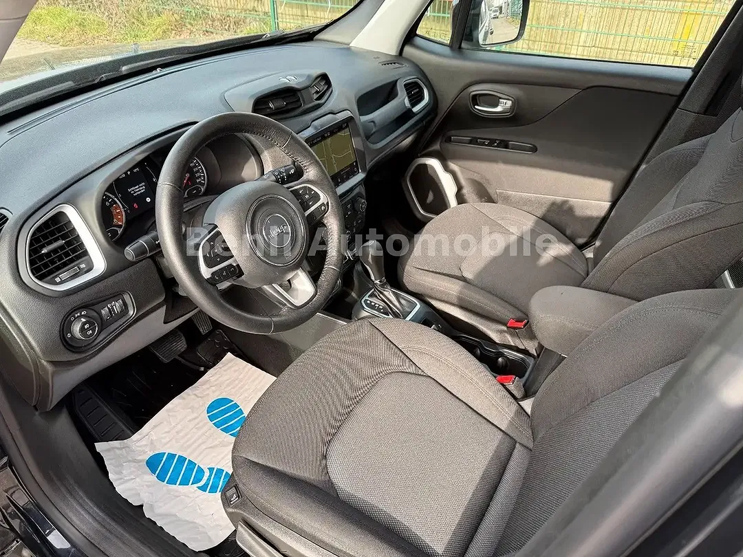 Jeep Renegade - Thumbnail 10