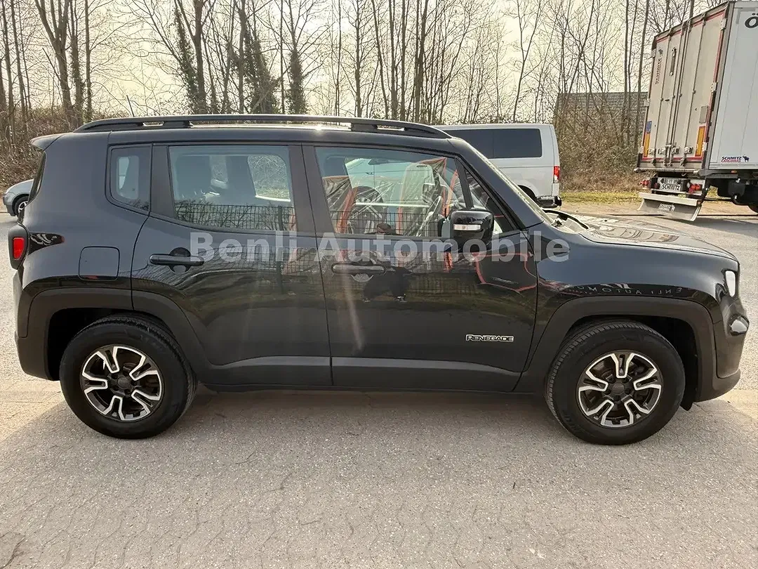 Jeep Renegade - Thumbnail 6