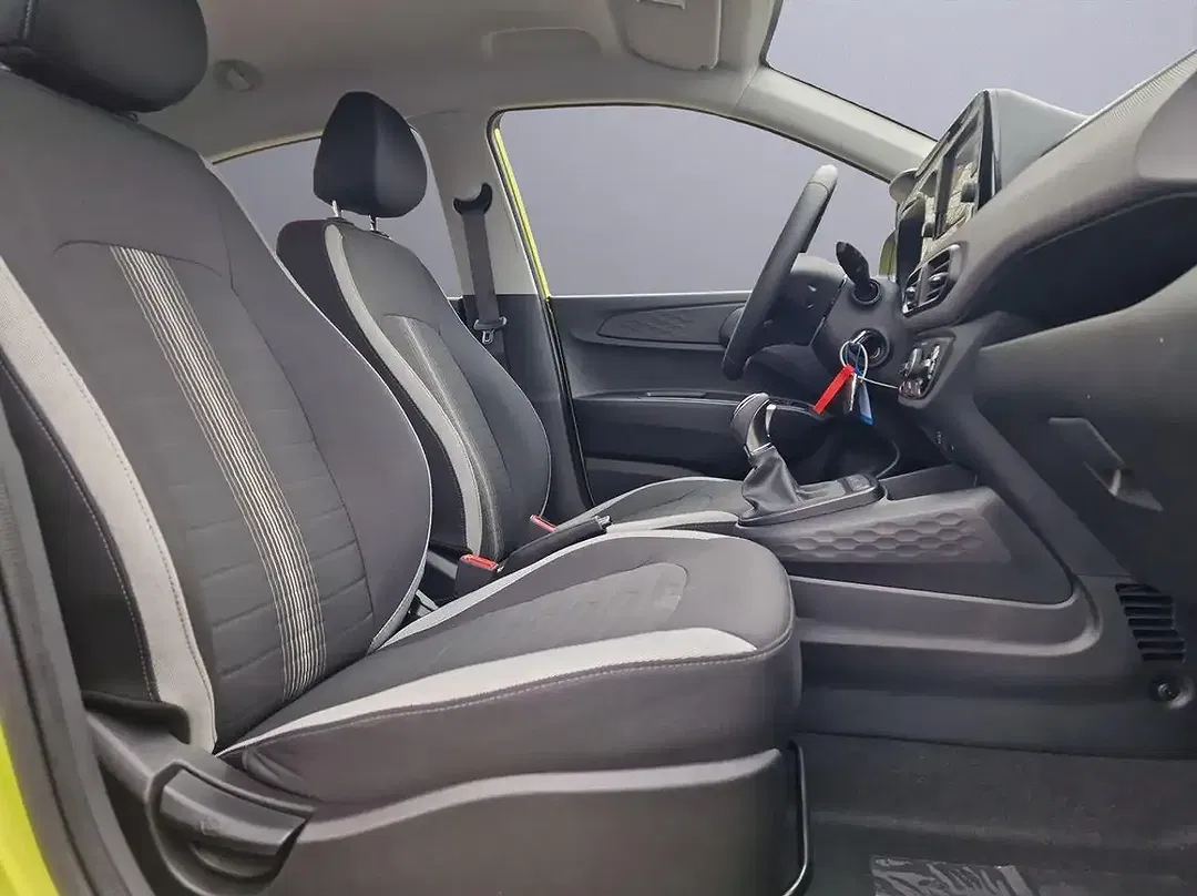 Hyundai i10 - Thumbnail 13