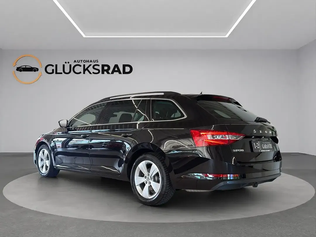 Skoda Superb - Thumbnail 4