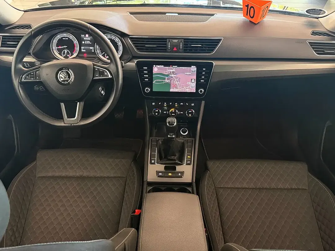 Skoda Superb - Thumbnail 6