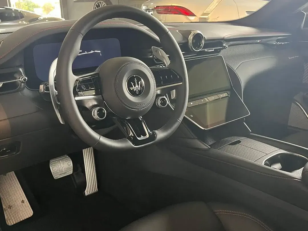 Maserati GranCabrio - Thumbnail 10