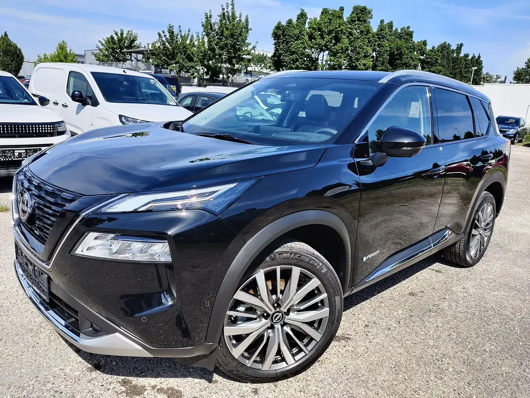 Nissan X-Trail - Thumbnail 1