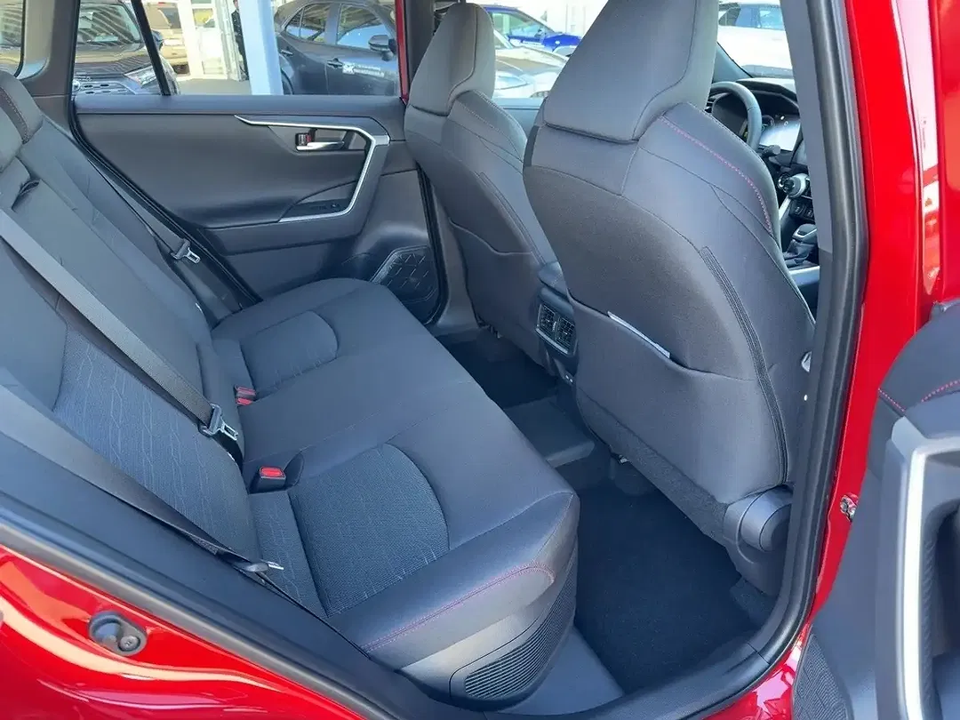 Toyota RAV 4 - Thumbnail 12