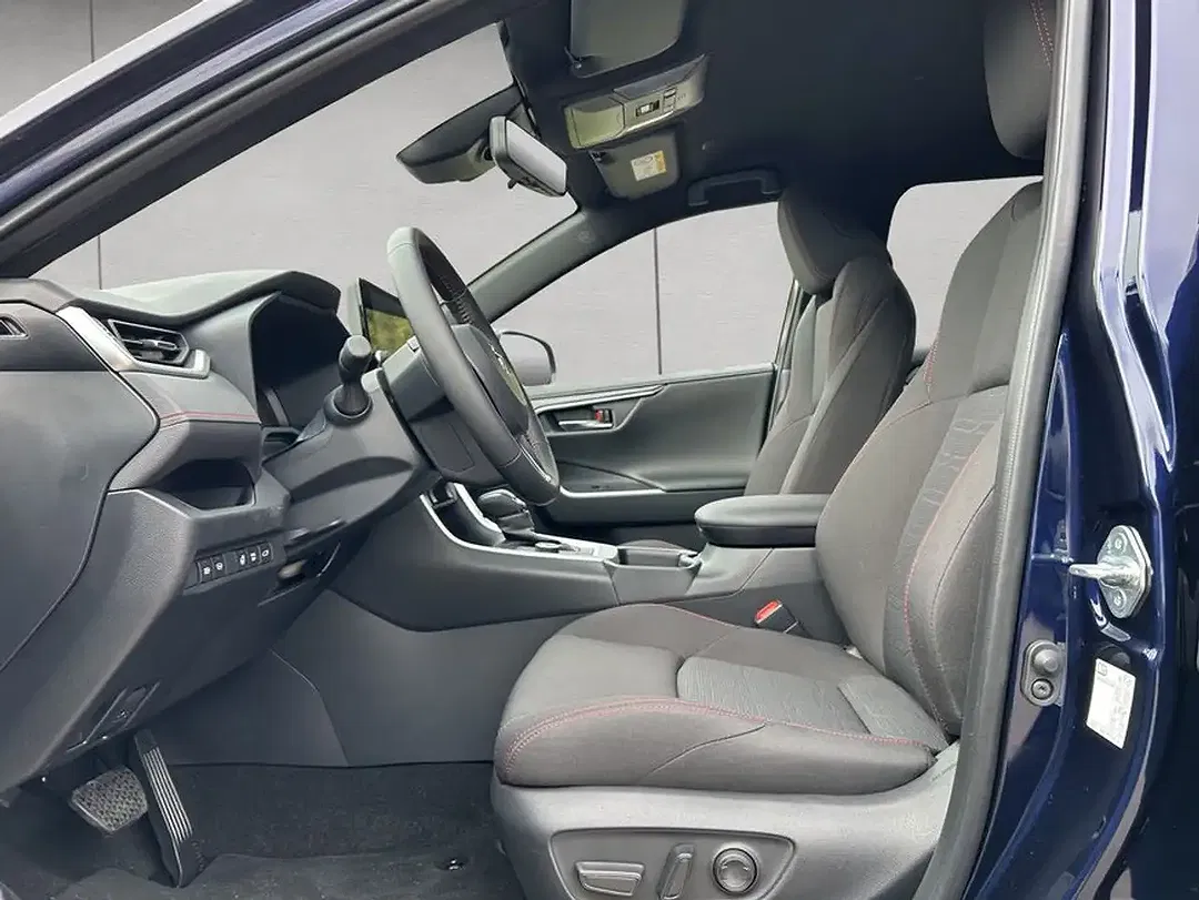 Toyota RAV 4 - Thumbnail 9