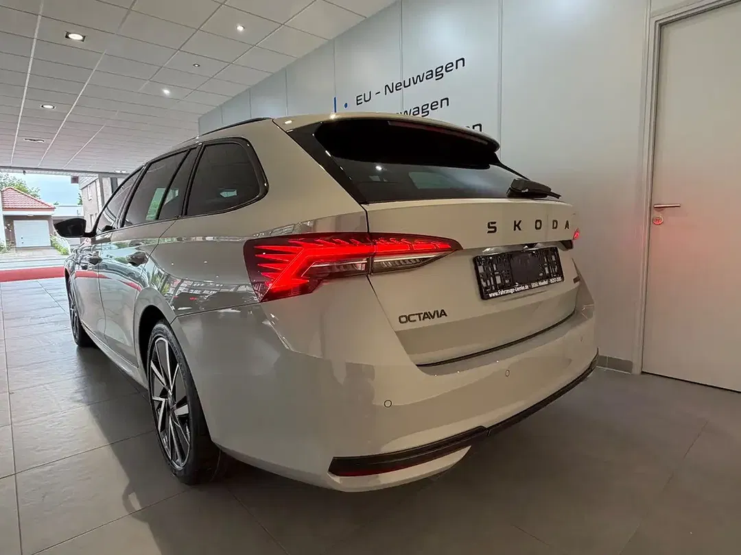 Skoda Octavia - Thumbnail 8