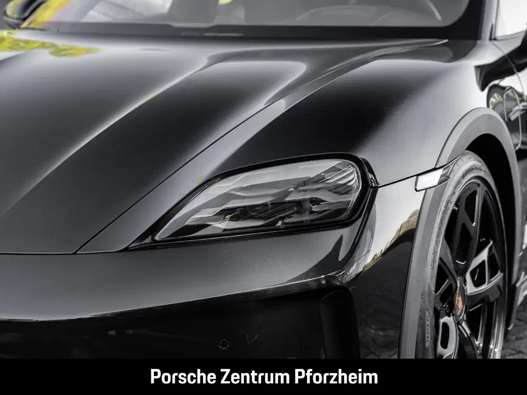 Porsche Taycan - Thumbnail 10