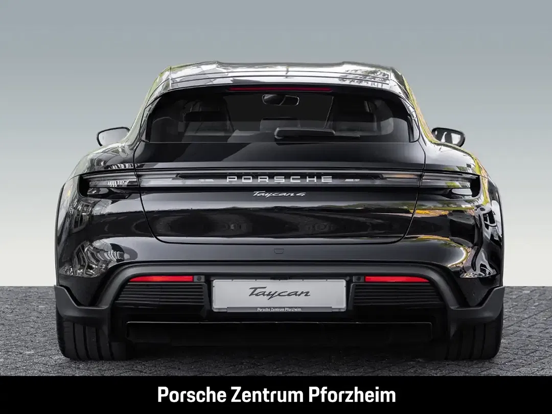 Porsche Taycan - Thumbnail 11