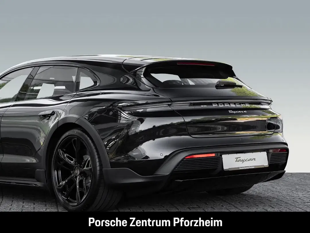 Porsche Taycan - Thumbnail 12
