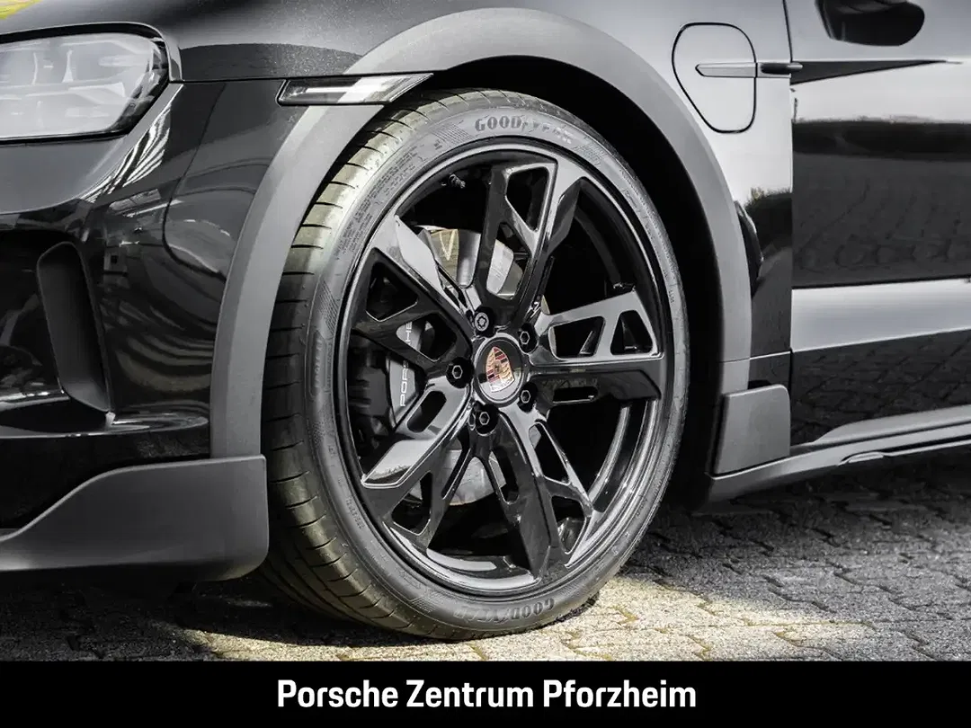 Porsche Taycan - Thumbnail 15