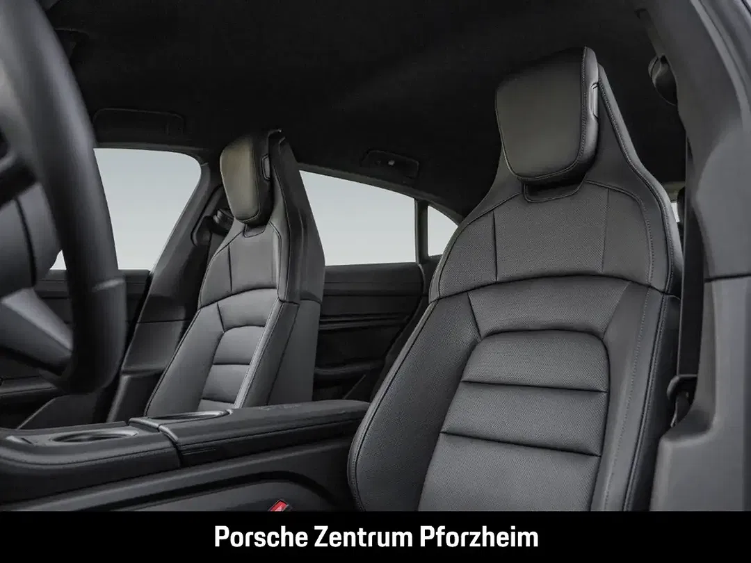 Porsche Taycan - Thumbnail 6