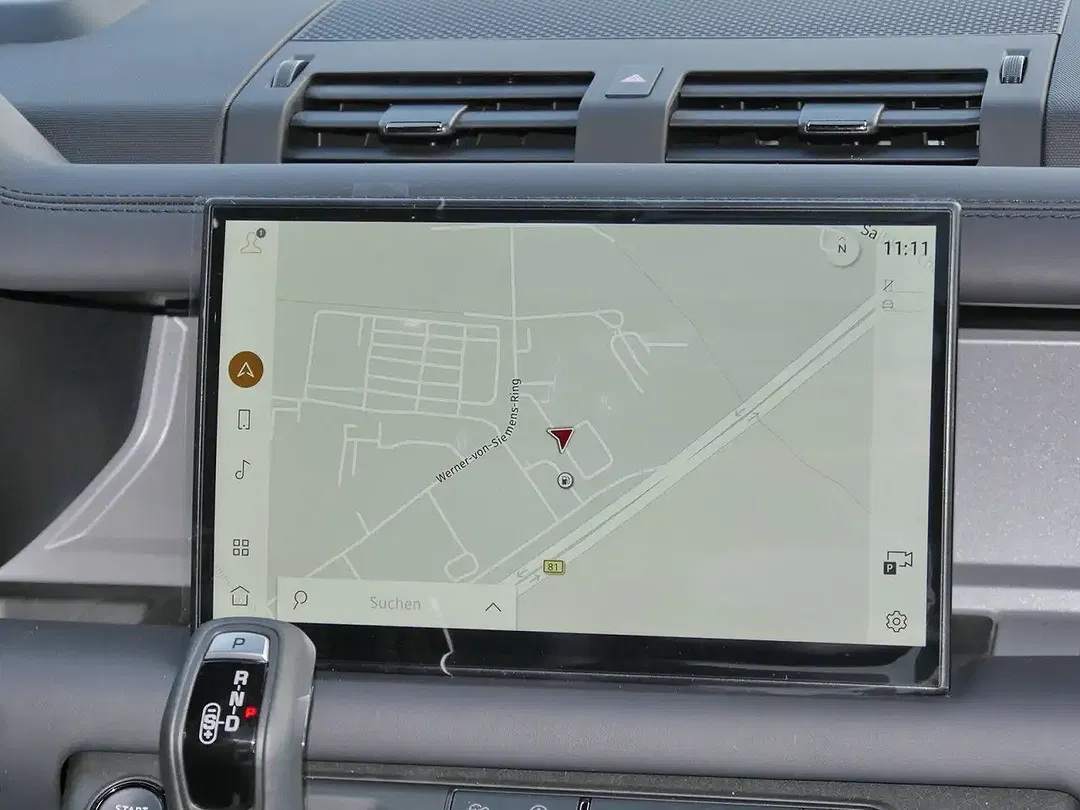 Land Rover Defender - Thumbnail 10
