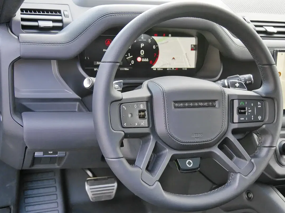 Land Rover Defender - Thumbnail 12