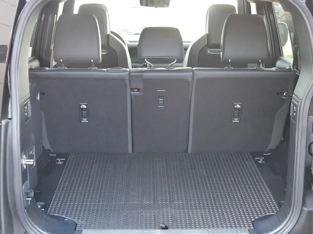 Land Rover Defender - Thumbnail 15