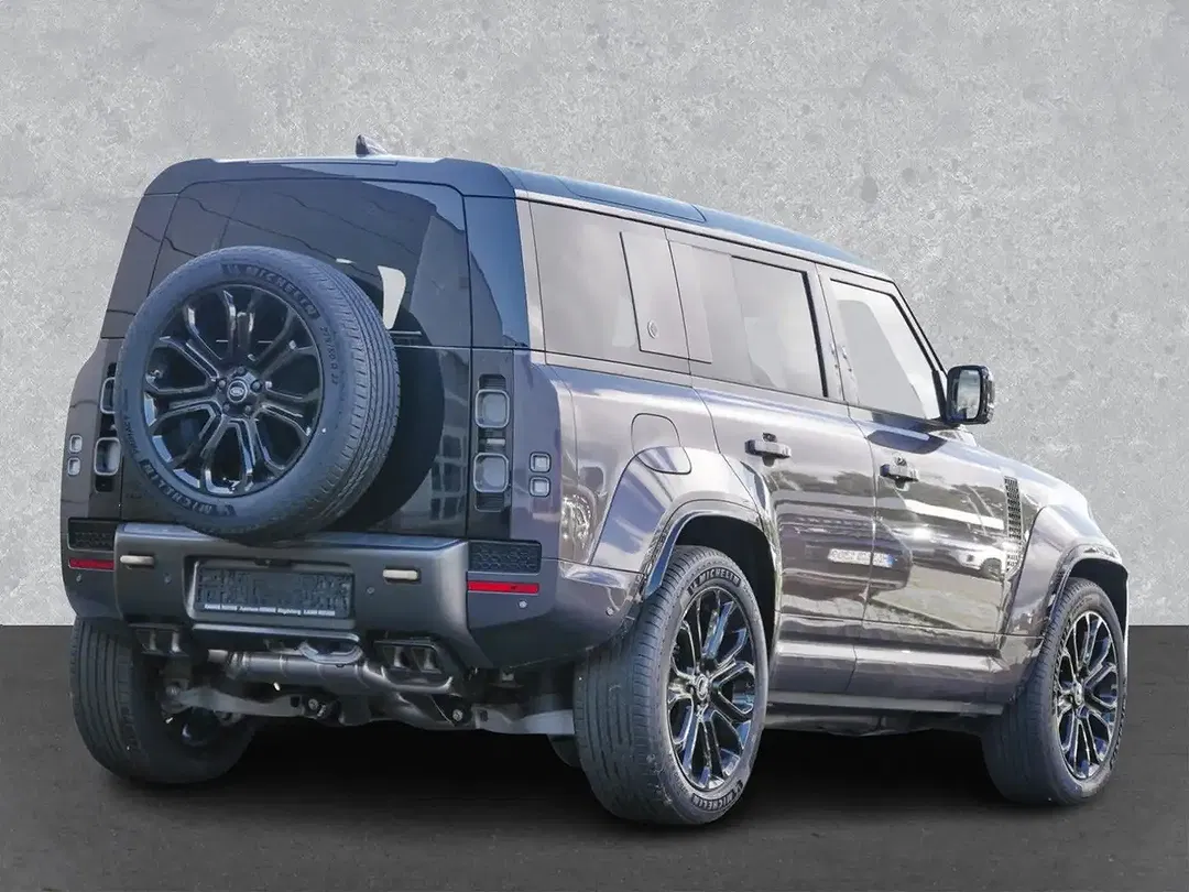 Land Rover Defender - Thumbnail 2