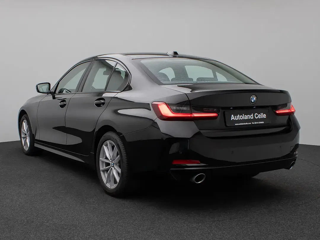 BMW 318 - Thumbnail 8