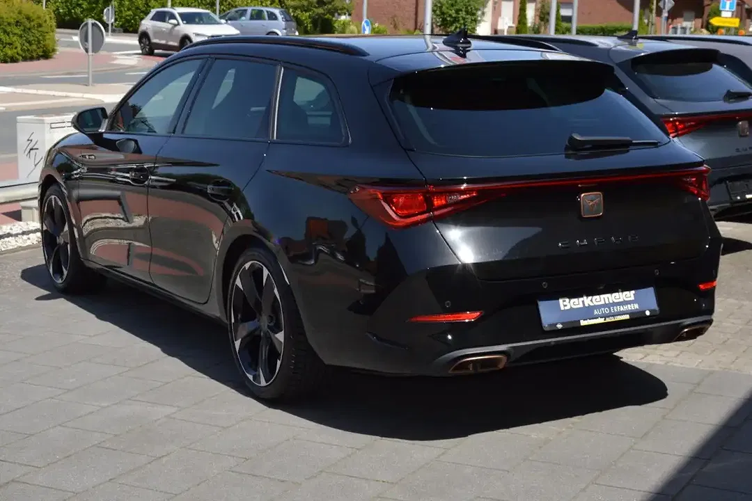 CUPRA Leon - Thumbnail 2