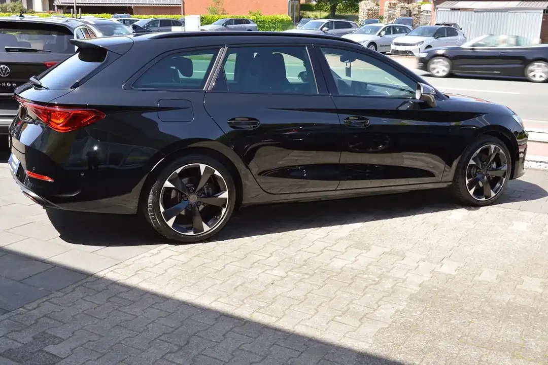 CUPRA Leon - Thumbnail 6