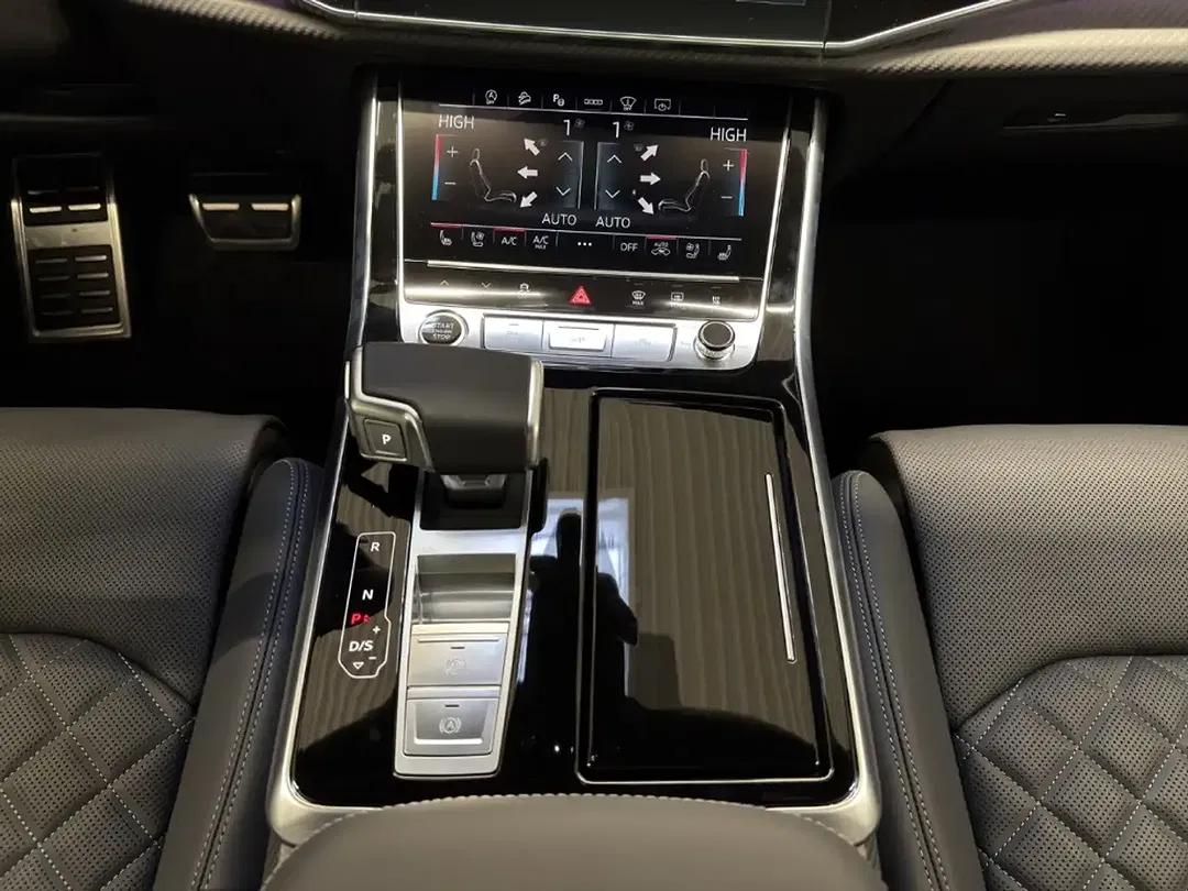 Audi Q7 - Thumbnail 13