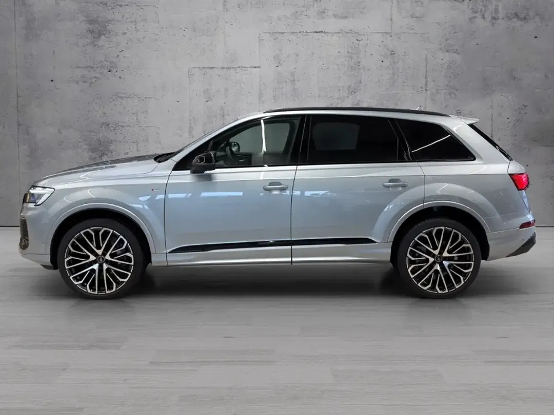 Audi Q7 - Thumbnail 3