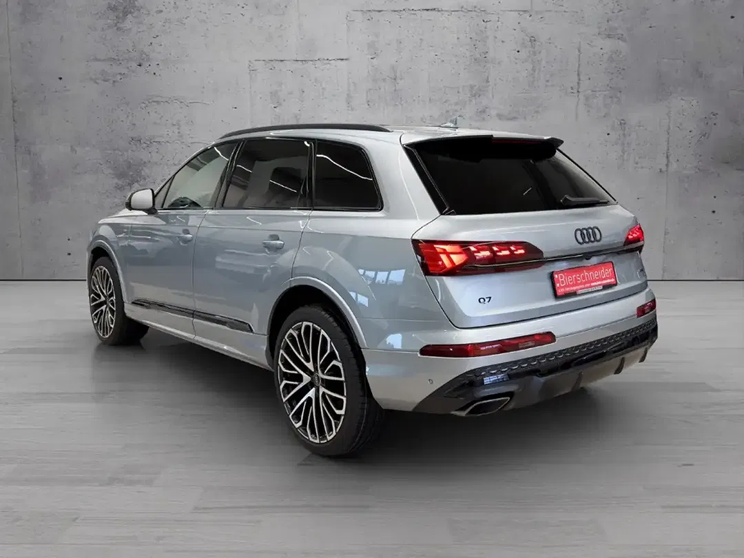 Audi Q7 - Thumbnail 5