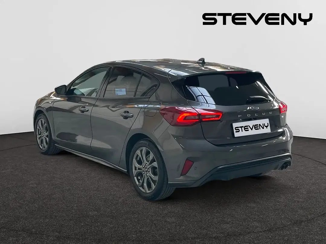 Ford Focus - Thumbnail 3