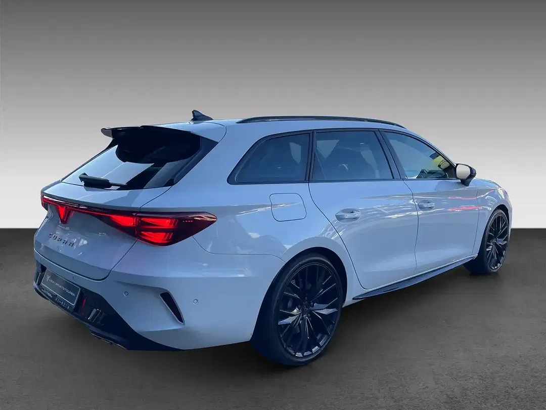 CUPRA Leon - Thumbnail 3