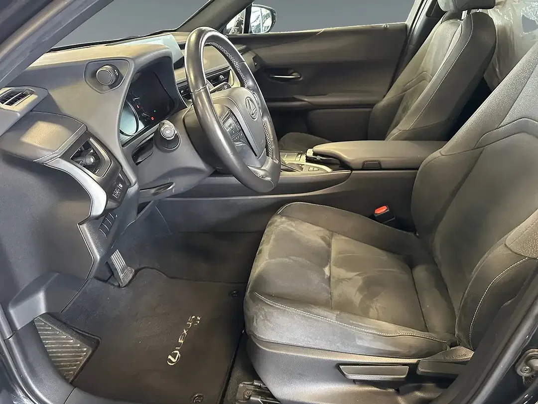 Lexus UX 250h - Thumbnail 10