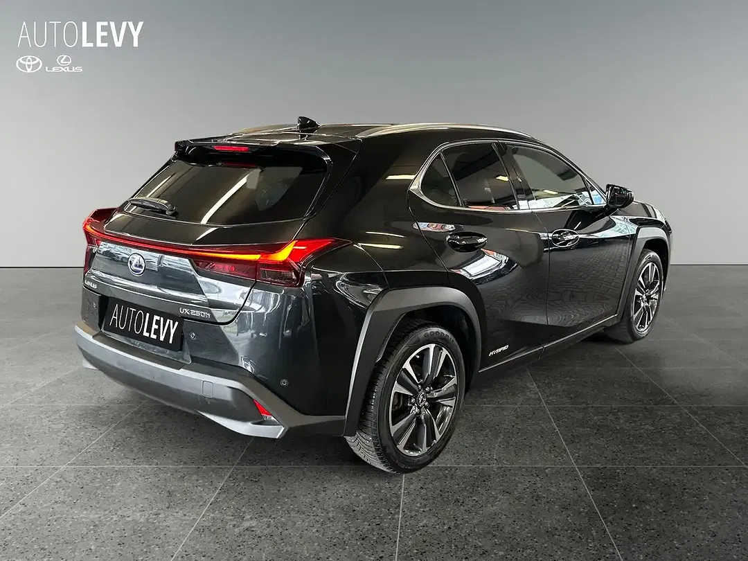 Lexus UX 250h - Thumbnail 6