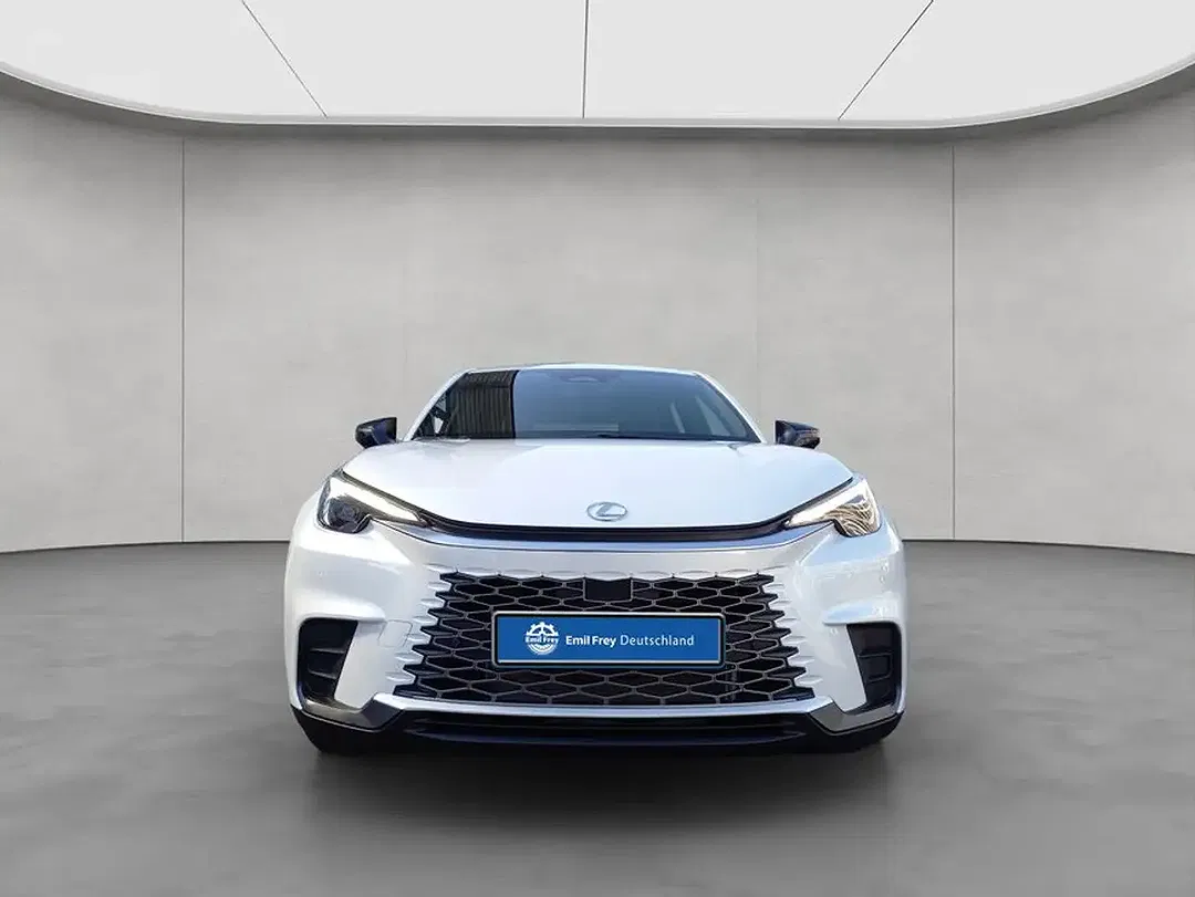 Lexus LBX - Thumbnail 9